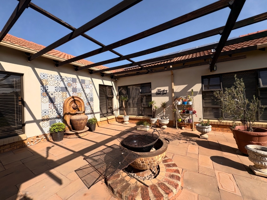 3 Bedroom Property for Sale in Wilkoppies North West